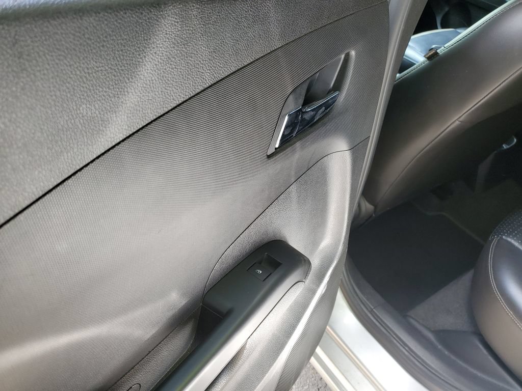 Used 2017 Chevrolet Sonic Premier FWD image 15