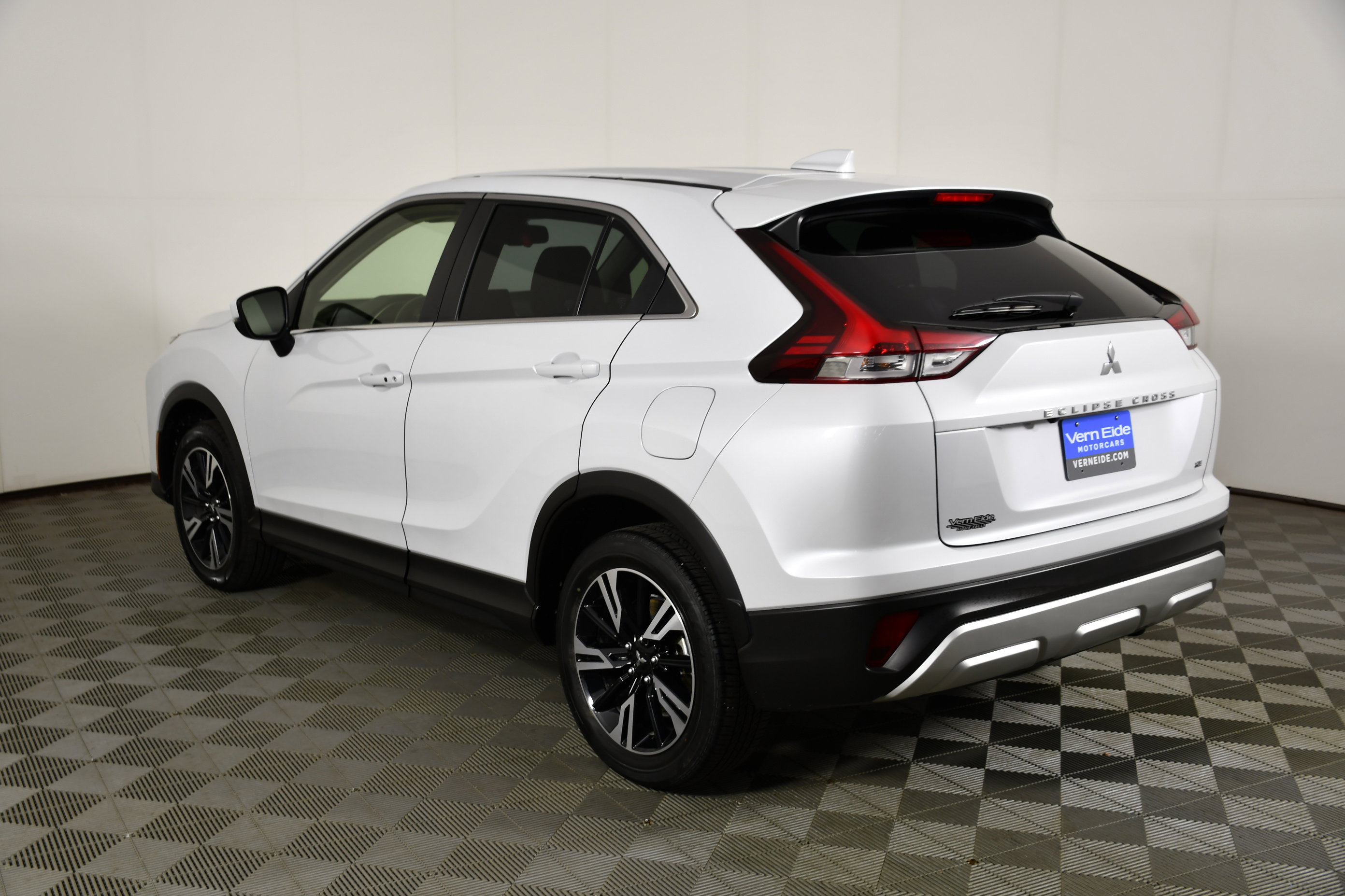 Used 2024 Mitsubishi Eclipse Cross SE AWD/4WD image 8