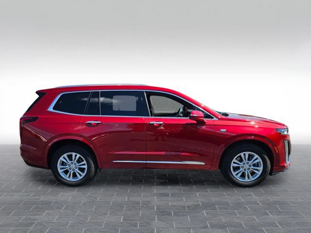 Used 2025 Cadillac XT6 Luxury FWD image 4