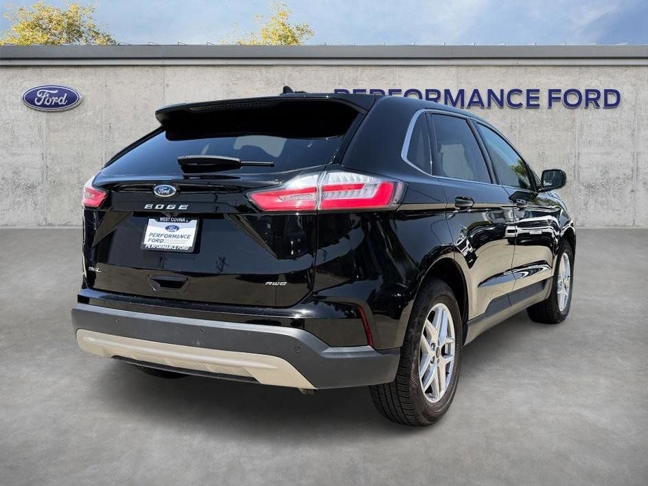Used 2024 Ford Edge SEL AWD/4WD image 9