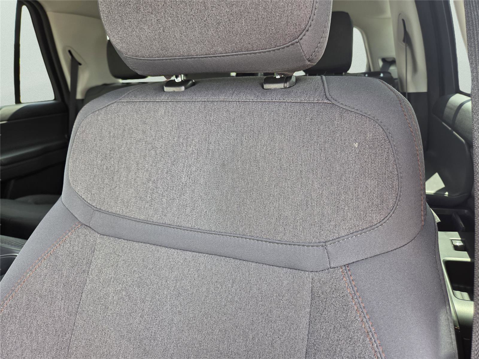 Used 2025 Ford Expedition Active RWD image 17