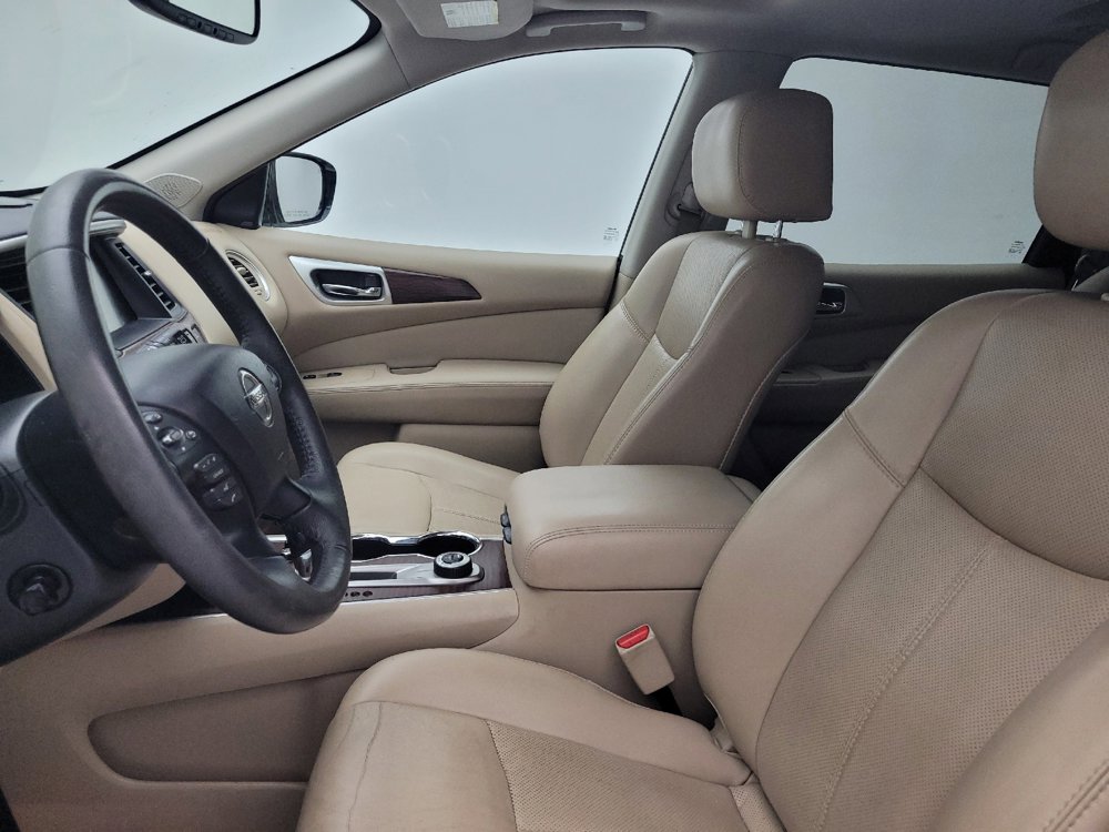 Used 2017 Nissan Pathfinder Platinum w/ Family Entertainment Package AWD/4WD image 17