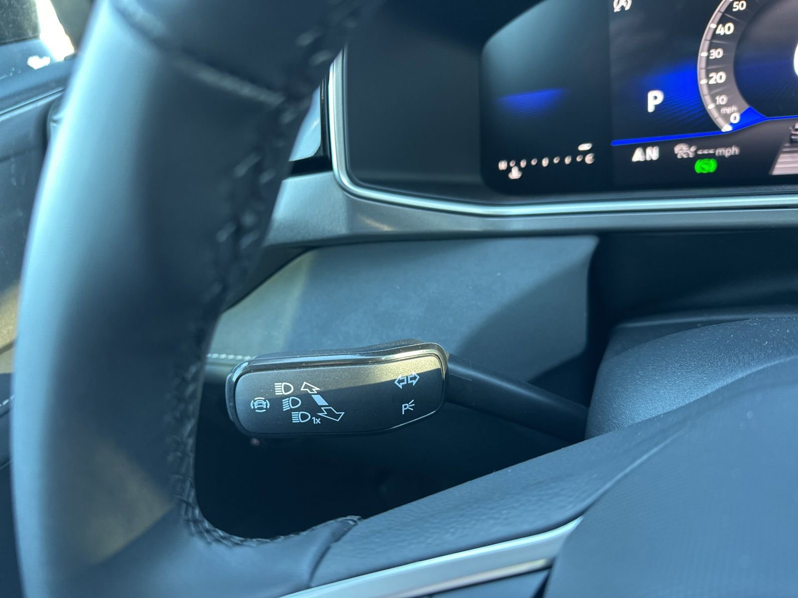 New 2026 Volkswagen Taos SE image 40