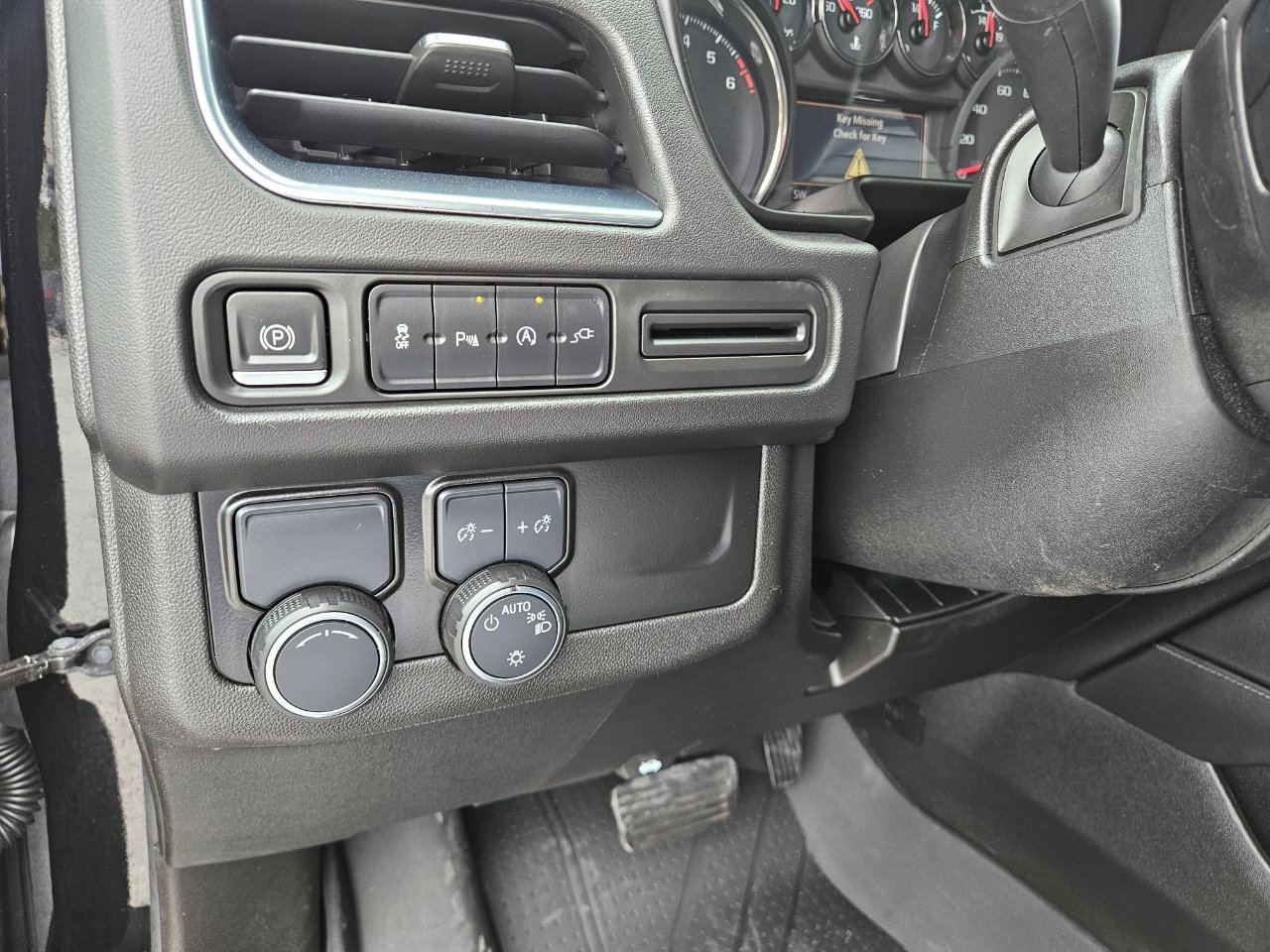 Used 2021 Chevrolet Tahoe LT image 23