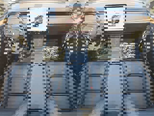 Used 2022 Tesla Model Y Long Range image 15