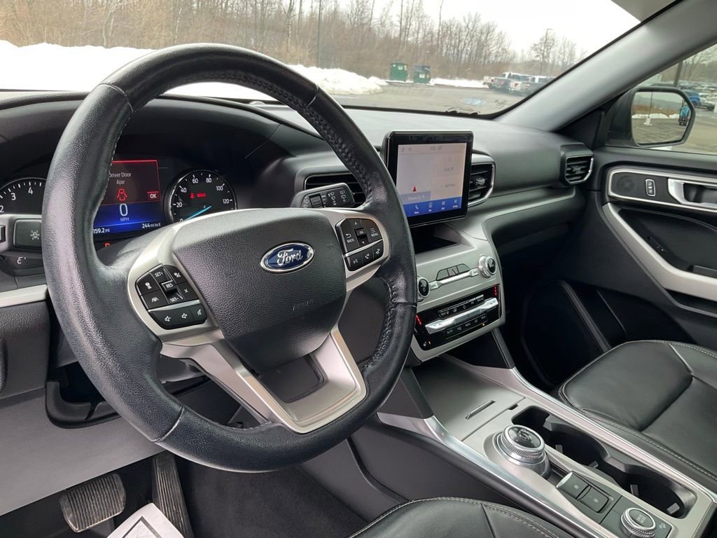 Certified 2022 Ford Explorer XLT w/ Equipment Group 202A image 18
