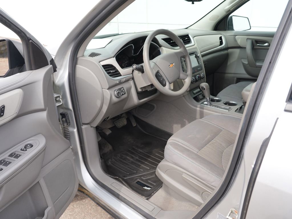 Used 2015 Chevrolet Traverse LS image 13