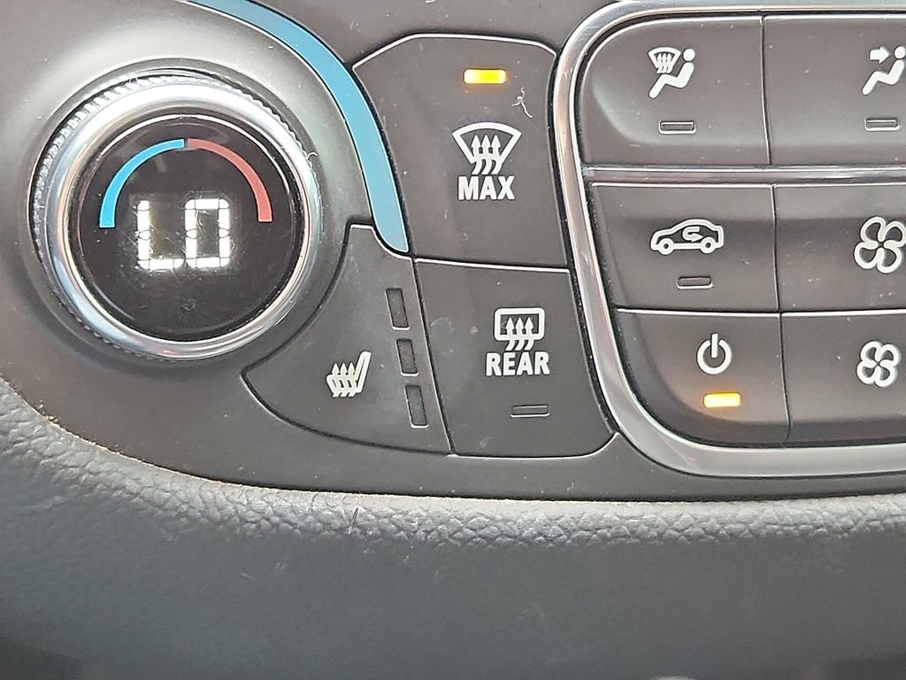 Used 2024 Chevrolet Equinox RS w/ RS Leather Package image 23