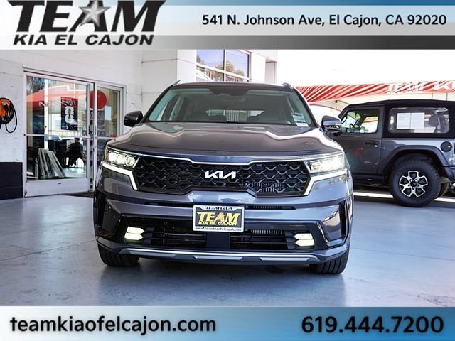 Certified 2022 Kia Sorento SX w/ Panoramic Sunroof Package AWD/4WD image 4