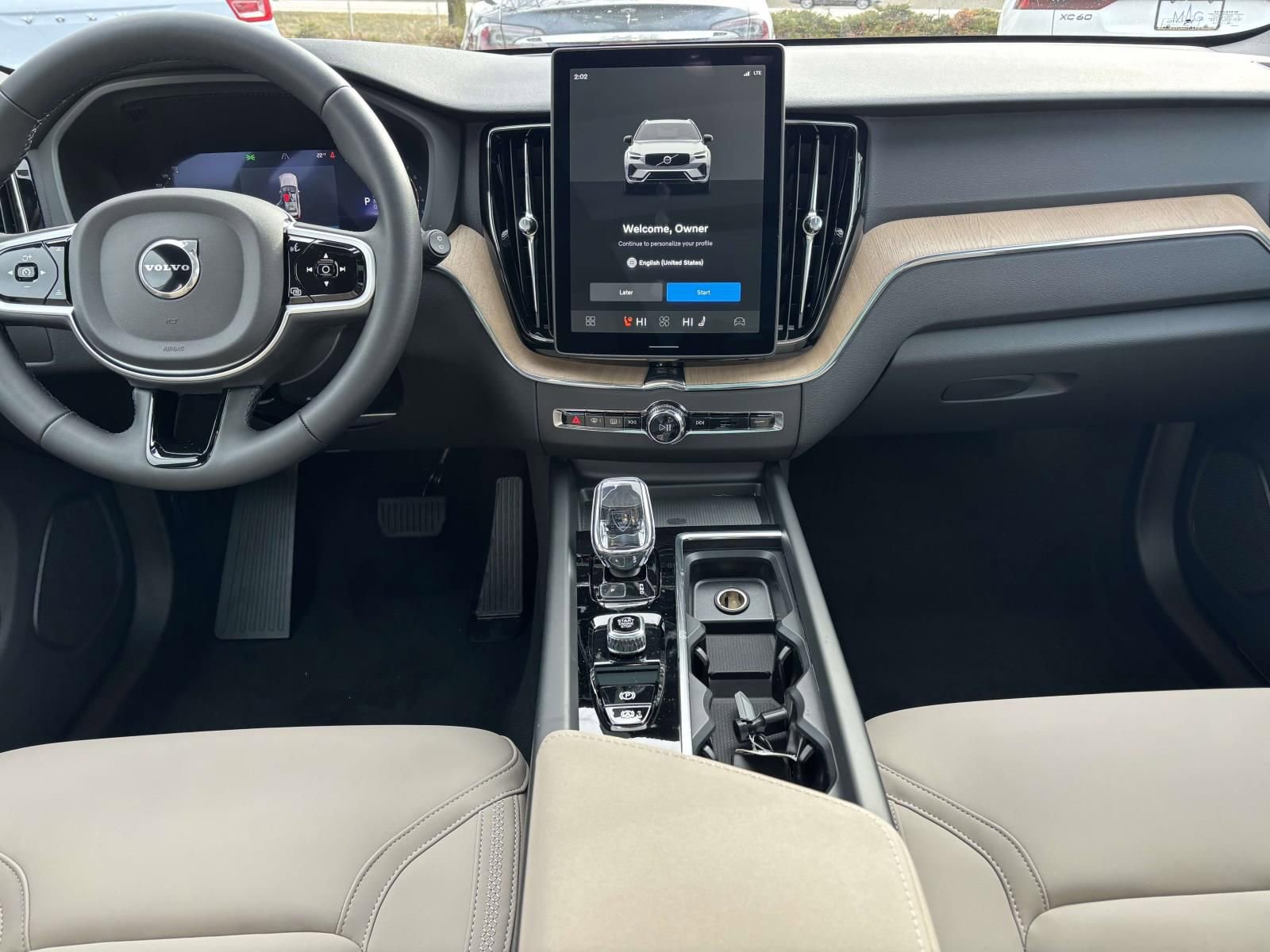 New 2026 Volvo XC60 B5 Plus w/ Protection Package Premier image 28