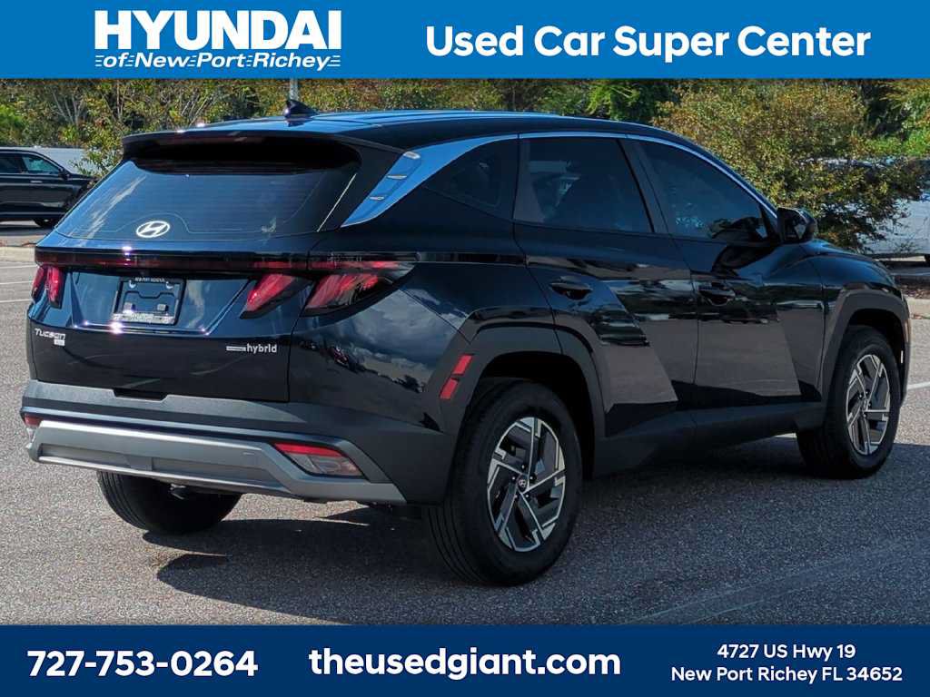 Certified 2026 Hyundai Tucson Blue SE AWD/4WD image 3