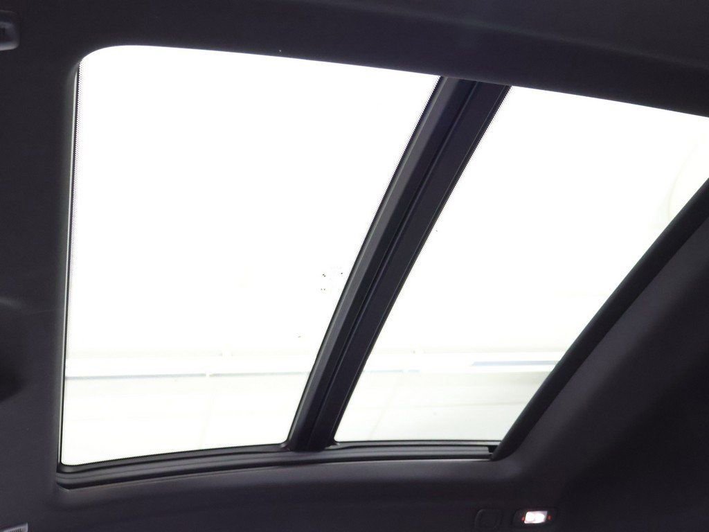 Used 2025 BMW X4 xDrive30i image 24