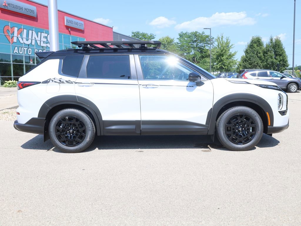 New 2025 Mitsubishi Outlander Trail Edition image 11