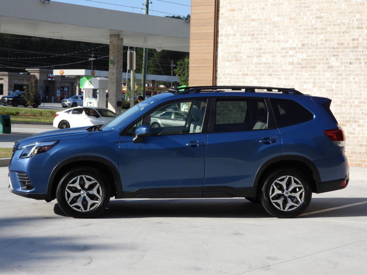 Used 2022 Subaru Forester Premium AWD/4WD image 27