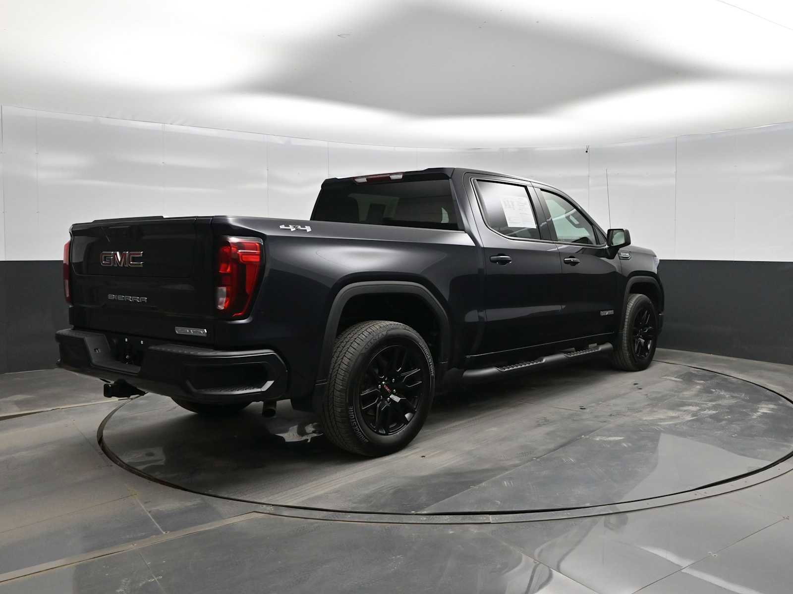 Used 2024 GMC Sierra 1500 Elevation image 6