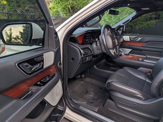 Used 2024 Lincoln Navigator Reserve AWD/4WD image 33