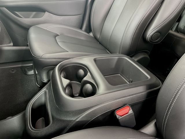 New 2026 Chrysler Pacifica Select image 22