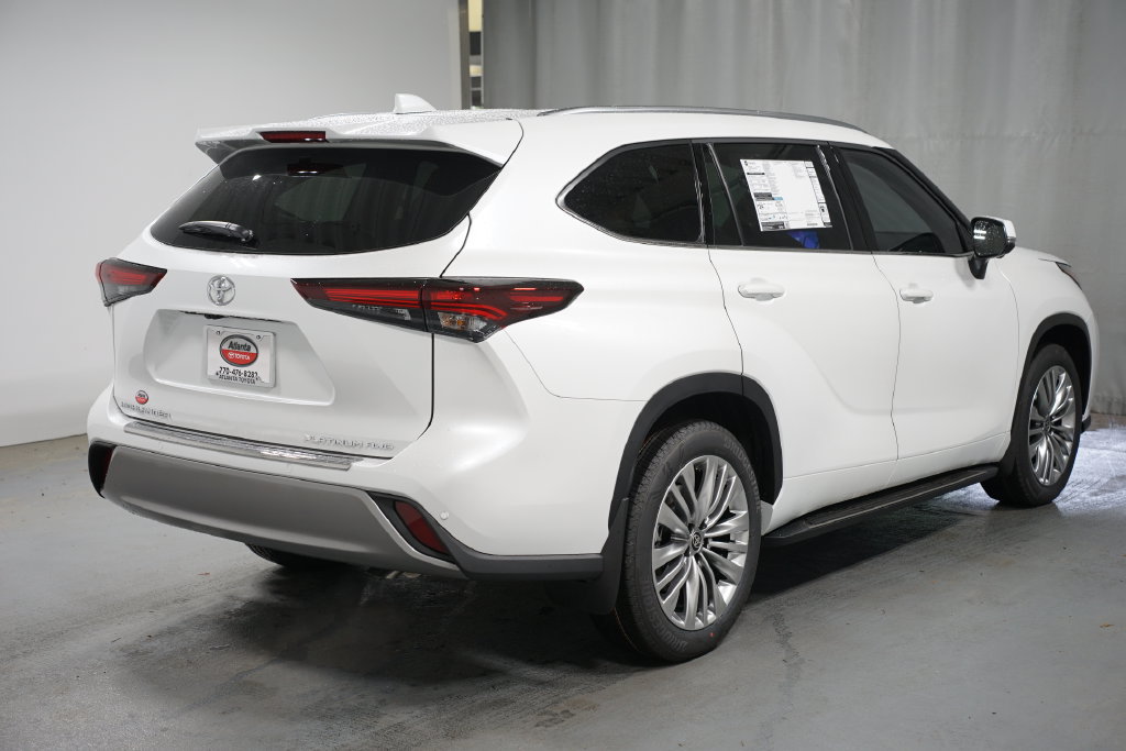 New 2026 Toyota Highlander Platinum AWD/4WD image 8