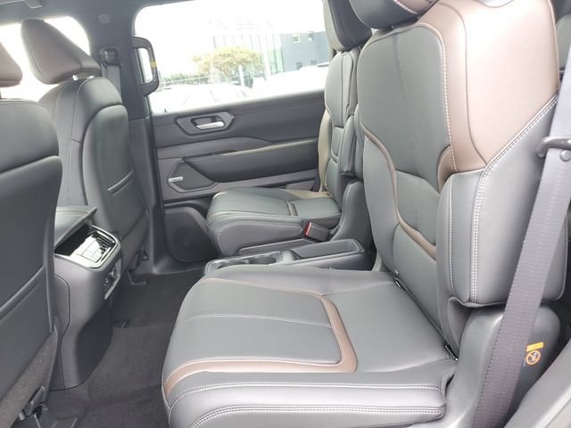 New 2026 Nissan Armada SL w/ Captain's Chari Seat Package AWD/4WD image 17