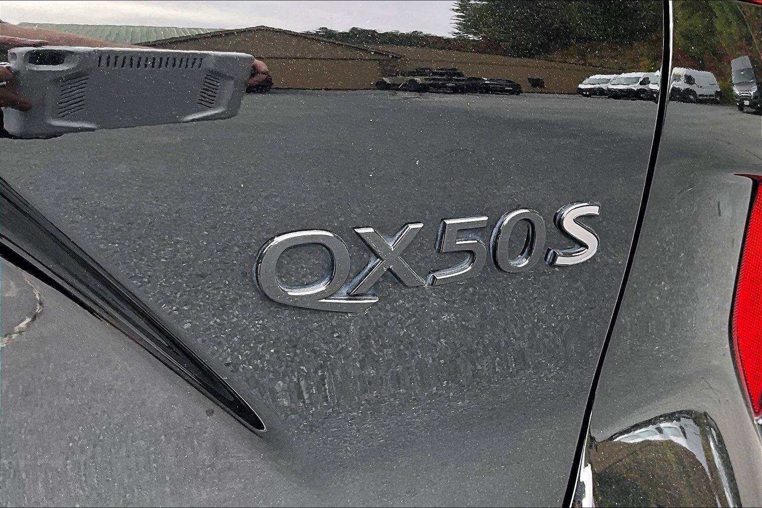 Used 2023 INFINITI QX50 Sport AWD/4WD image 8
