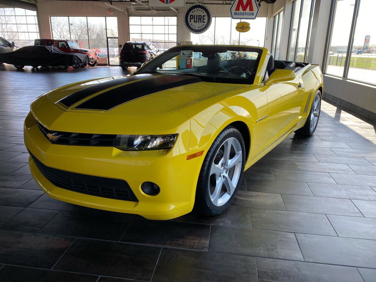 Used 2015 Chevrolet Camaro LT image 2