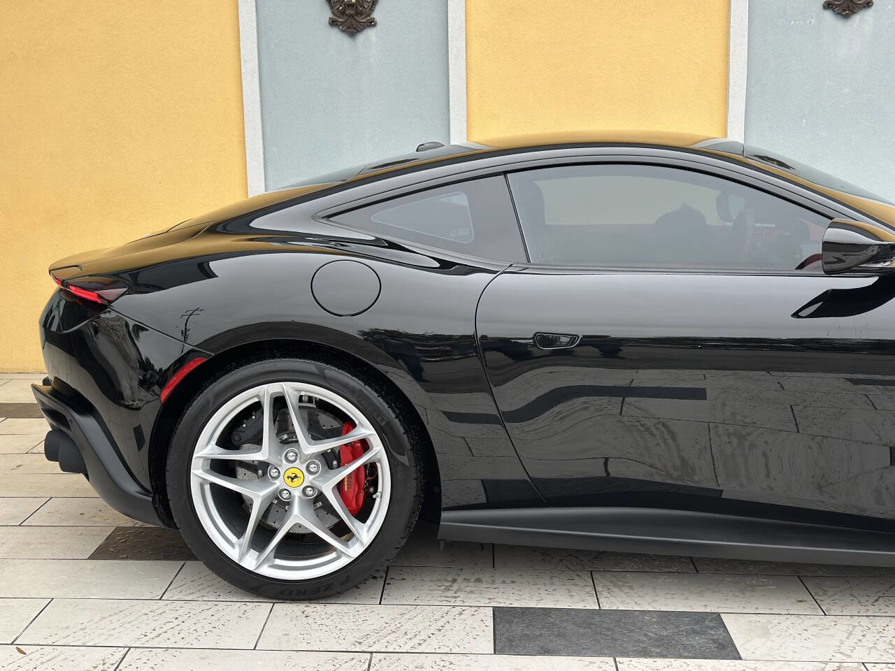 Used 2023 Ferrari Roma image 14