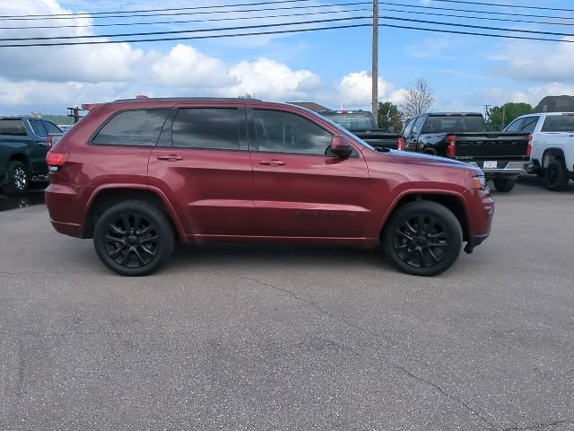 Used 2019 Jeep Grand Cherokee Altitude AWD/4WD image 27