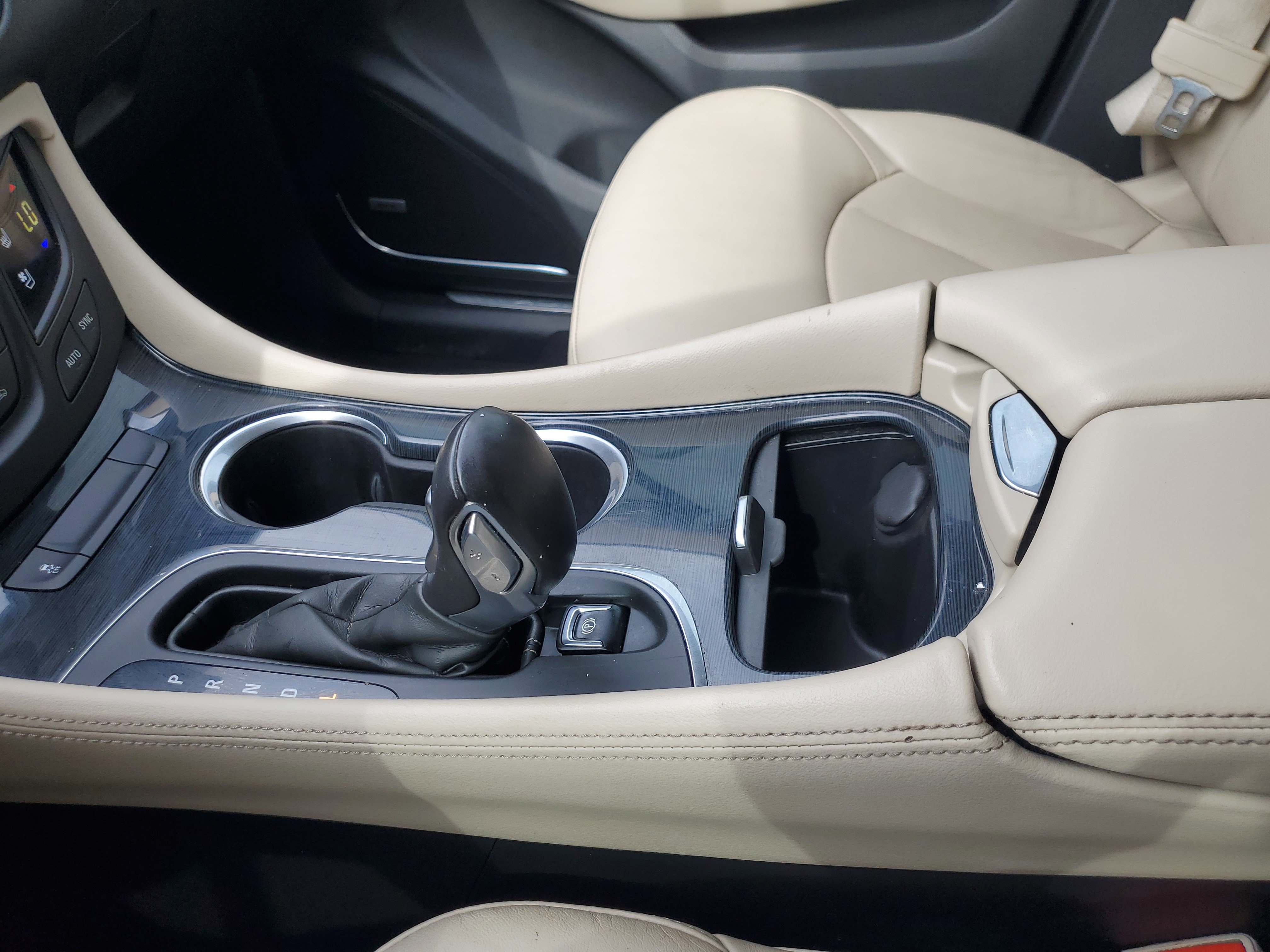 Used 2017 Buick Envision Premium w/ Driver Confidence Package image 31