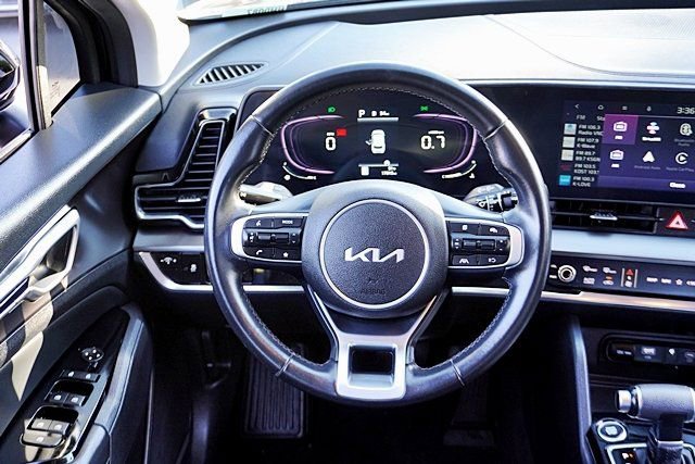 Used 2024 Kia Sportage EX FWD image 19