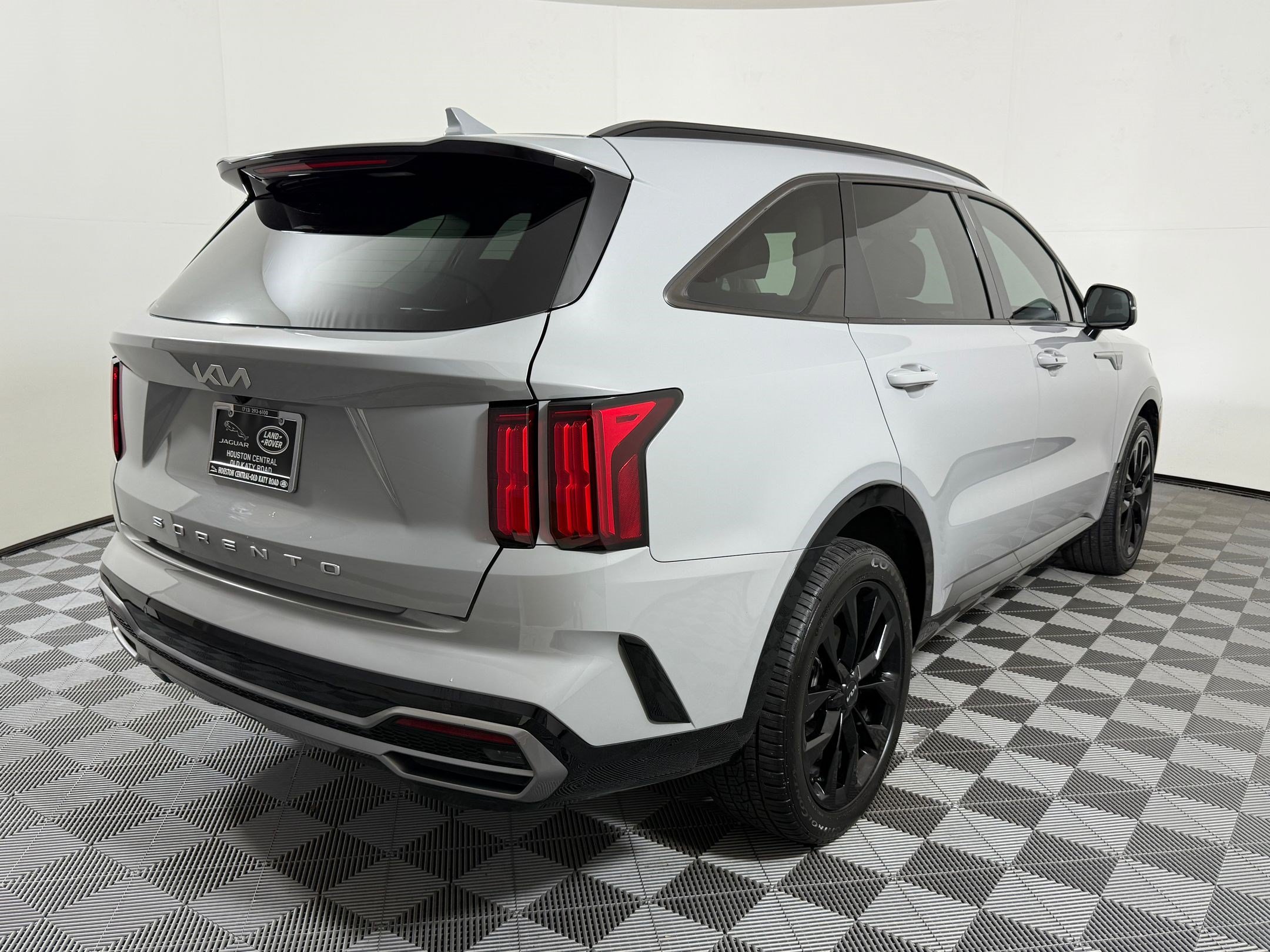 Used 2022 Kia Sorento SX FWD image 9