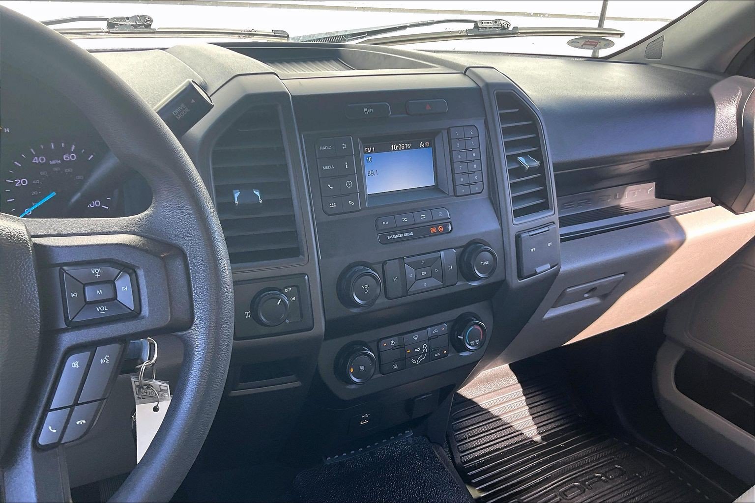 Used 2022 Ford F350 XL w/ Power Equipment Group RWD image 7
