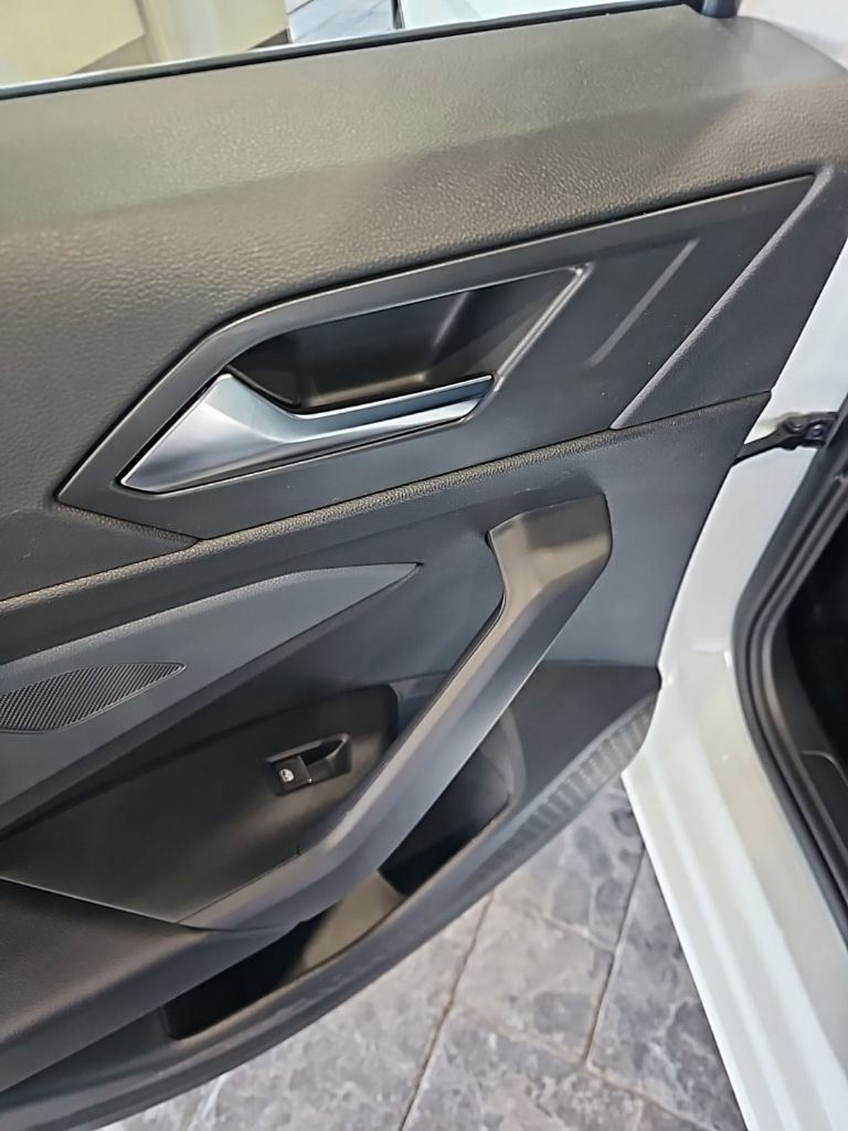 New 2026 Volkswagen Jetta SE FWD image 21
