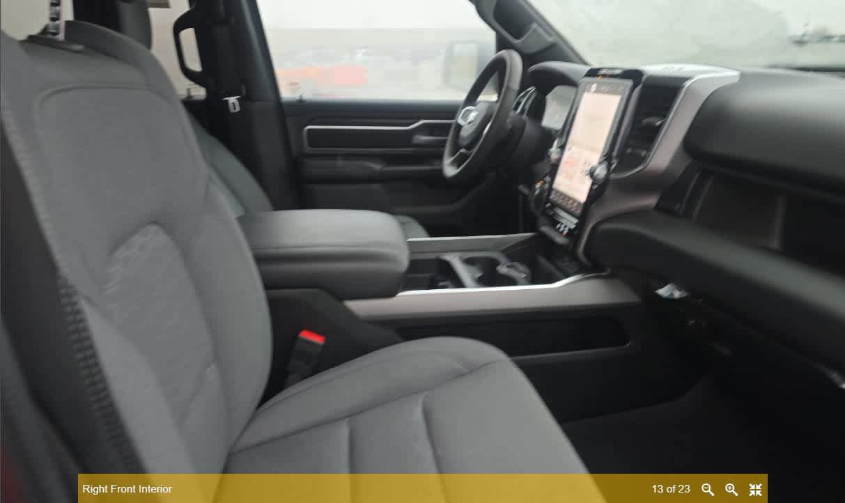 Used 2025 RAM 1500 Big Horn AWD/4WD image 2