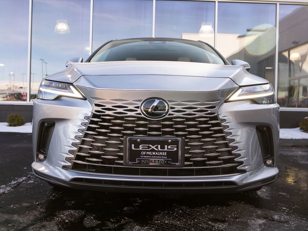 Used 2025 Lexus RX 350 w/ Convenience Package image 2