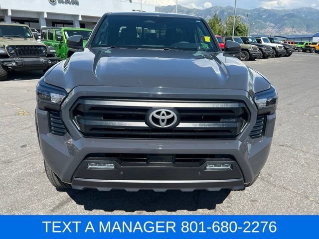Used 2025 Toyota Tacoma SR5 AWD/4WD image 14