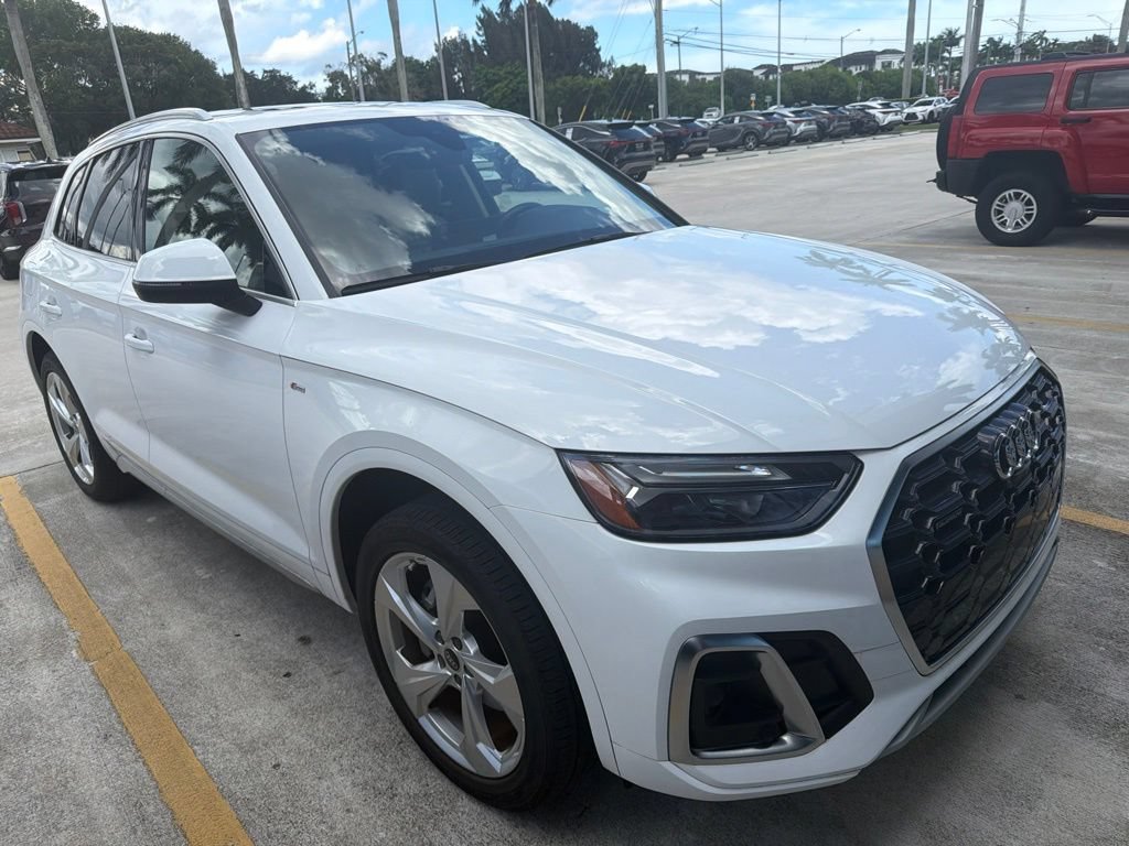 Used 2022 Audi Q5 2.0T Premium Plus w/ Premium Plus Package AWD/4WD image 1