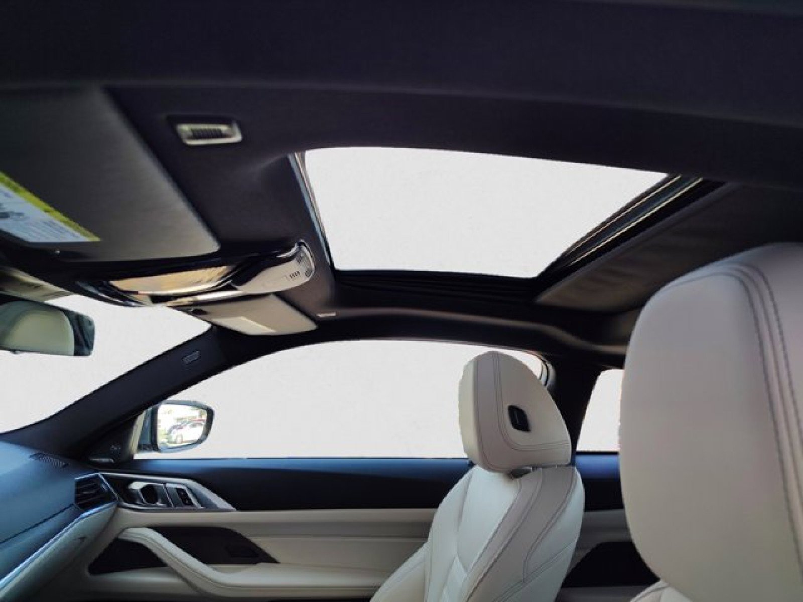 Used 2023 BMW 440i xDrive Coupe w/ Premium Package image 13