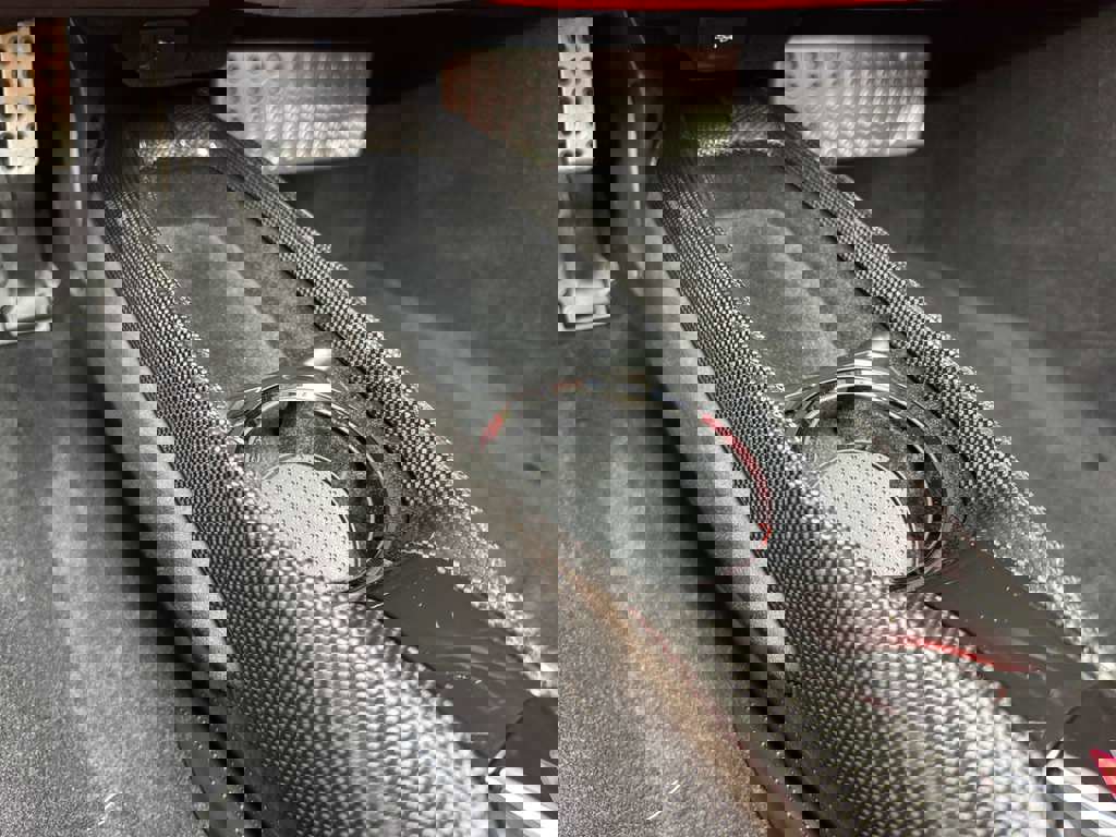 Used 2023 Ferrari SF90 Spider image 28