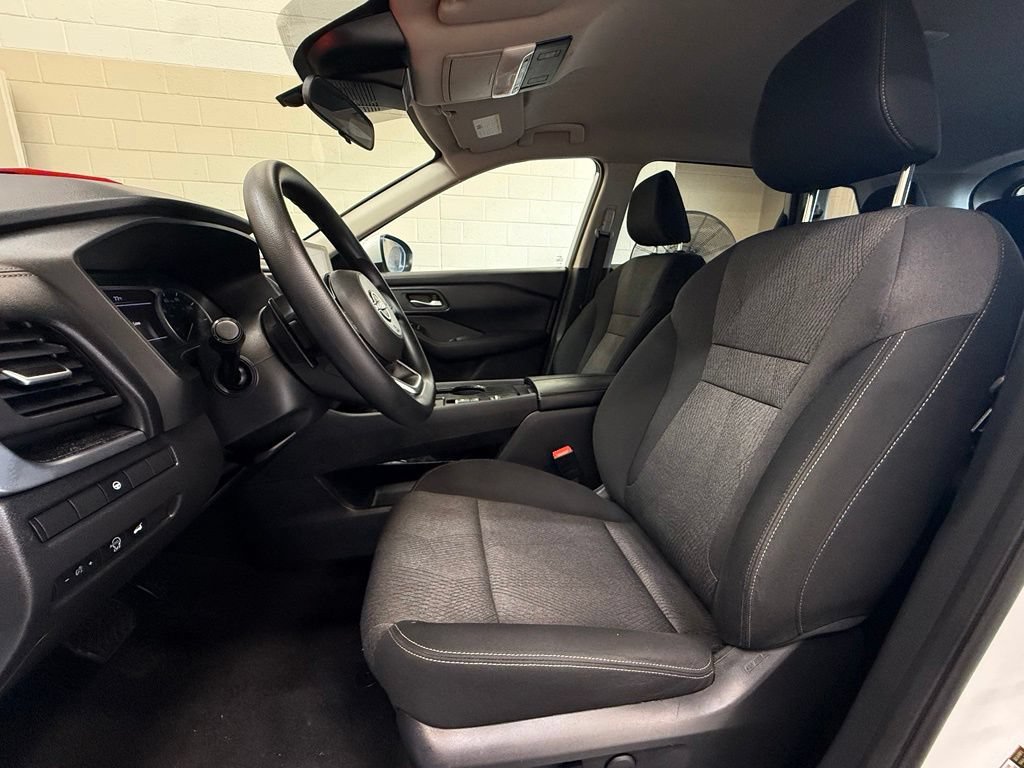 Used 2024 Nissan Rogue SV FWD image 20
