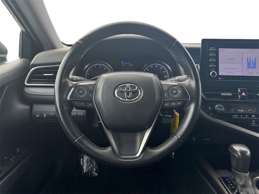 Used 2023 Toyota Camry SE image 12