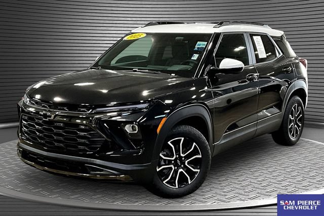 Used 2025 Chevrolet TrailBlazer ACTIV w/ Driver Confidence Package FWD image 1