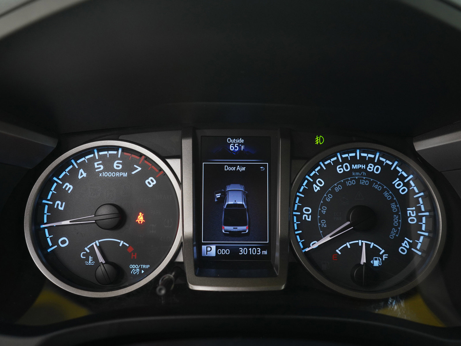Used 2018 Toyota Tacoma SR5 AWD/4WD image 28