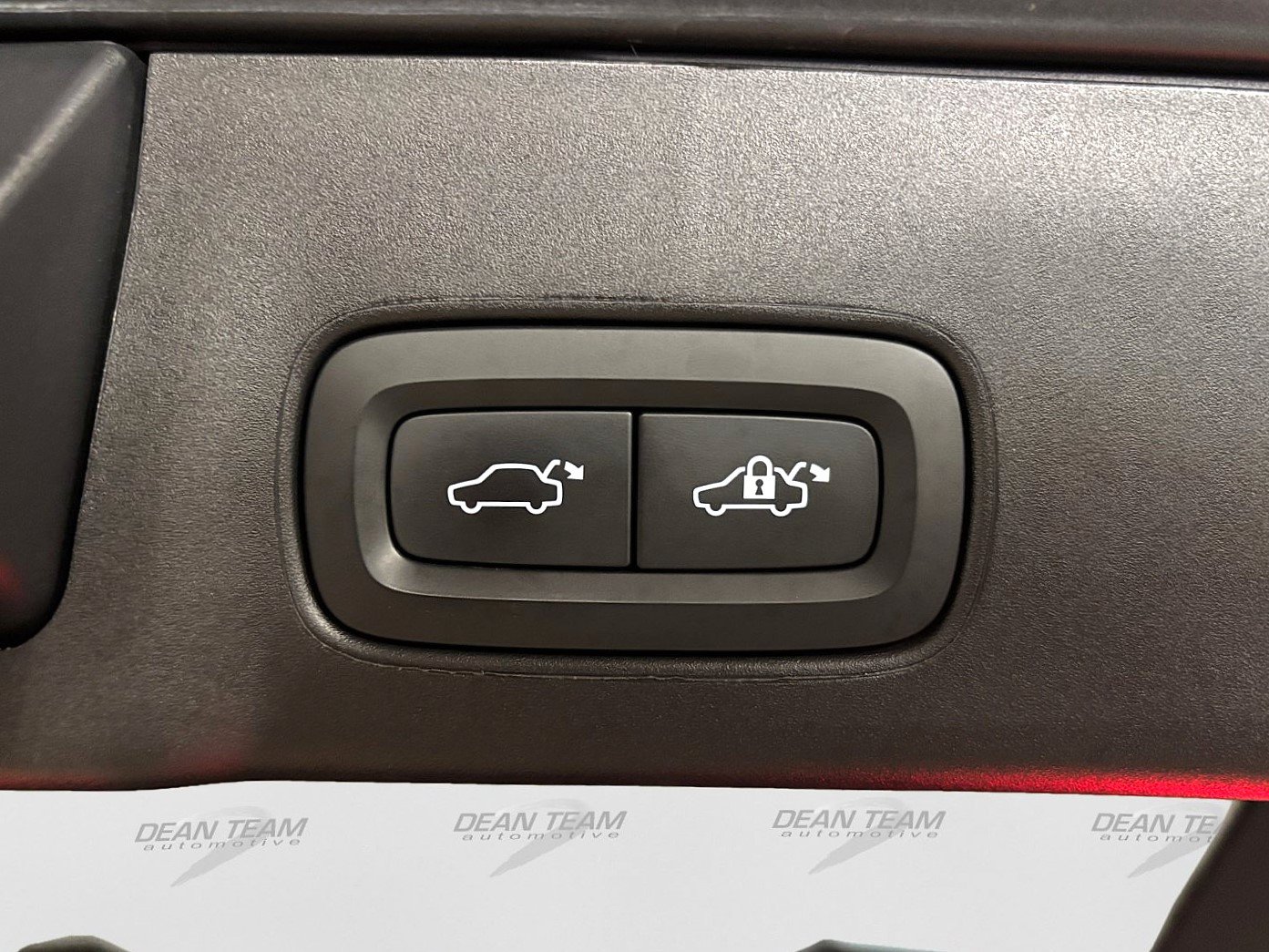 Used 2023 Volvo V90 B6 Cross Country Plus AWD/4WD image 33