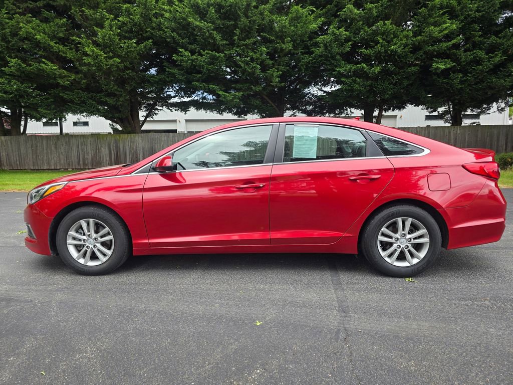 Used 2017 Hyundai Sonata SE FWD image 3