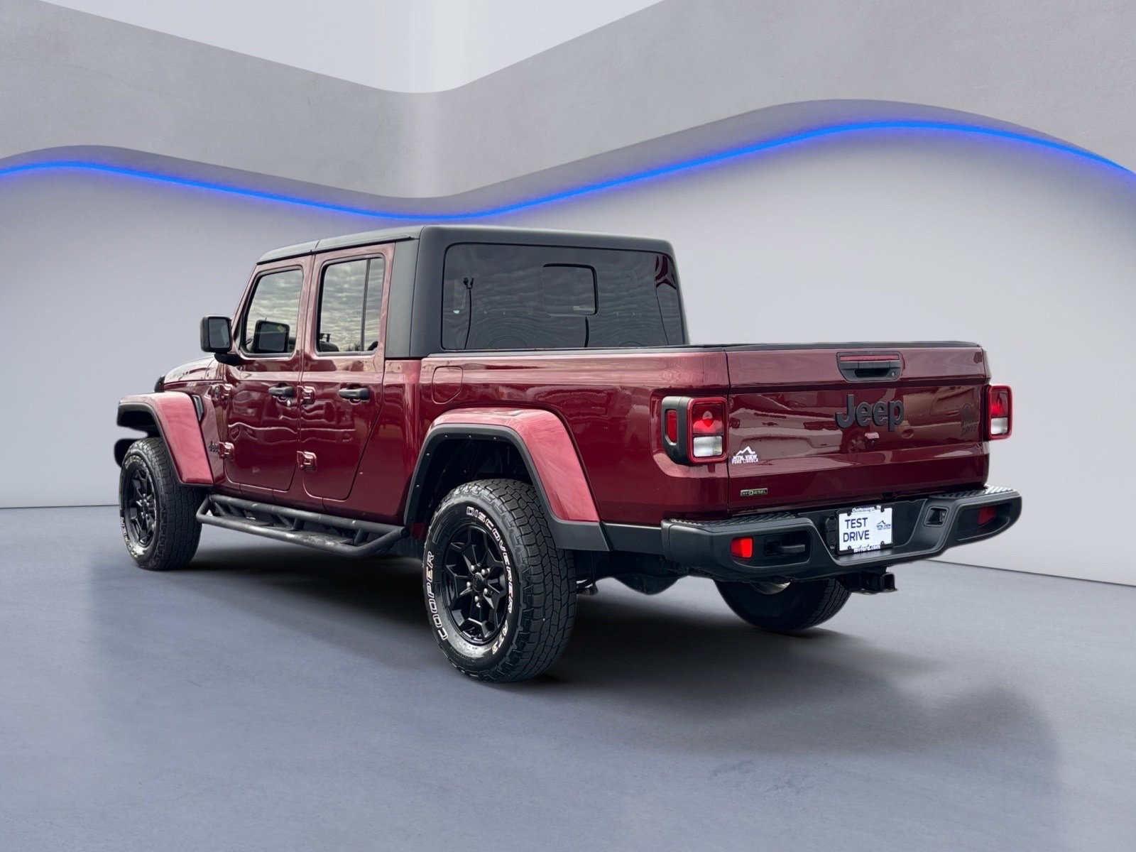 Used 2021 Jeep Gladiator Willys image 10