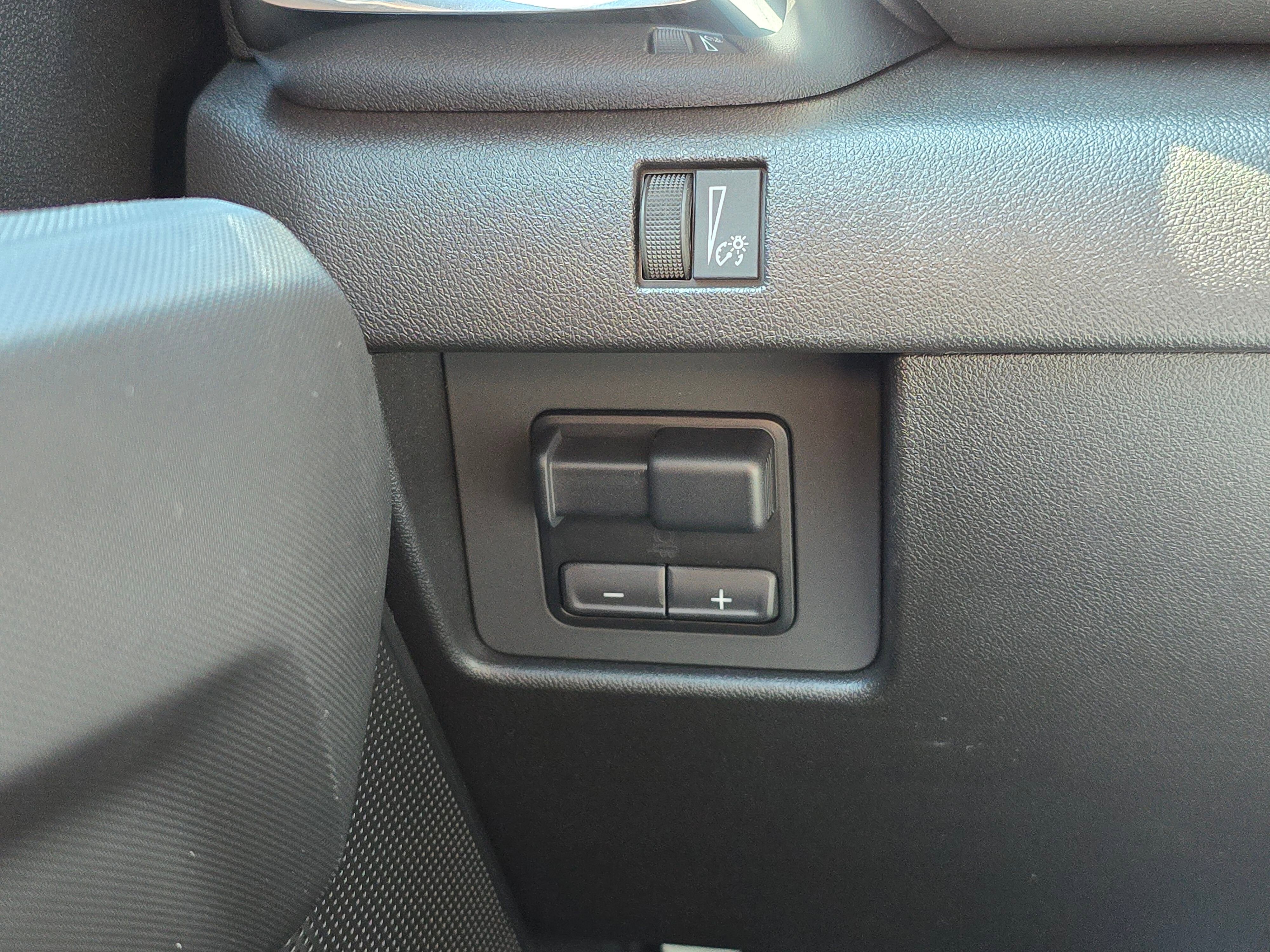 New 2025 GMC Canyon Elevation w/ Convenience Package image 30