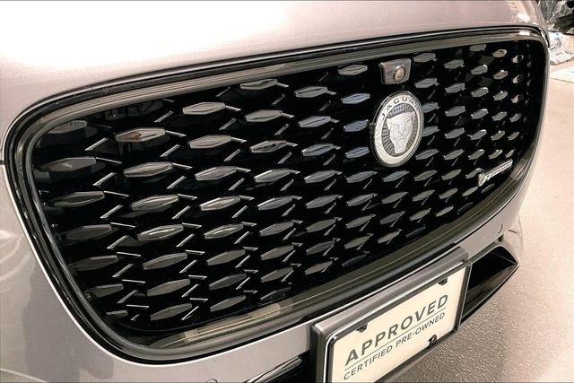 Certified 2025 Jaguar F-PACE R-Dynamic S image 31