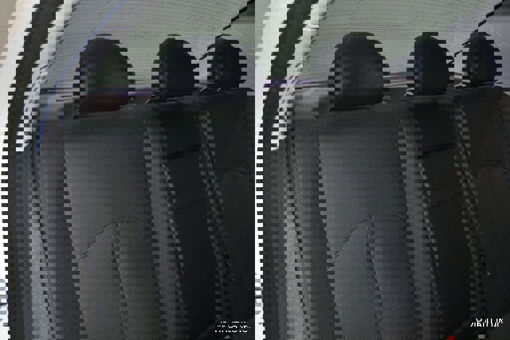 Used 2009 Mercedes-Benz E 550 Sedan image 23