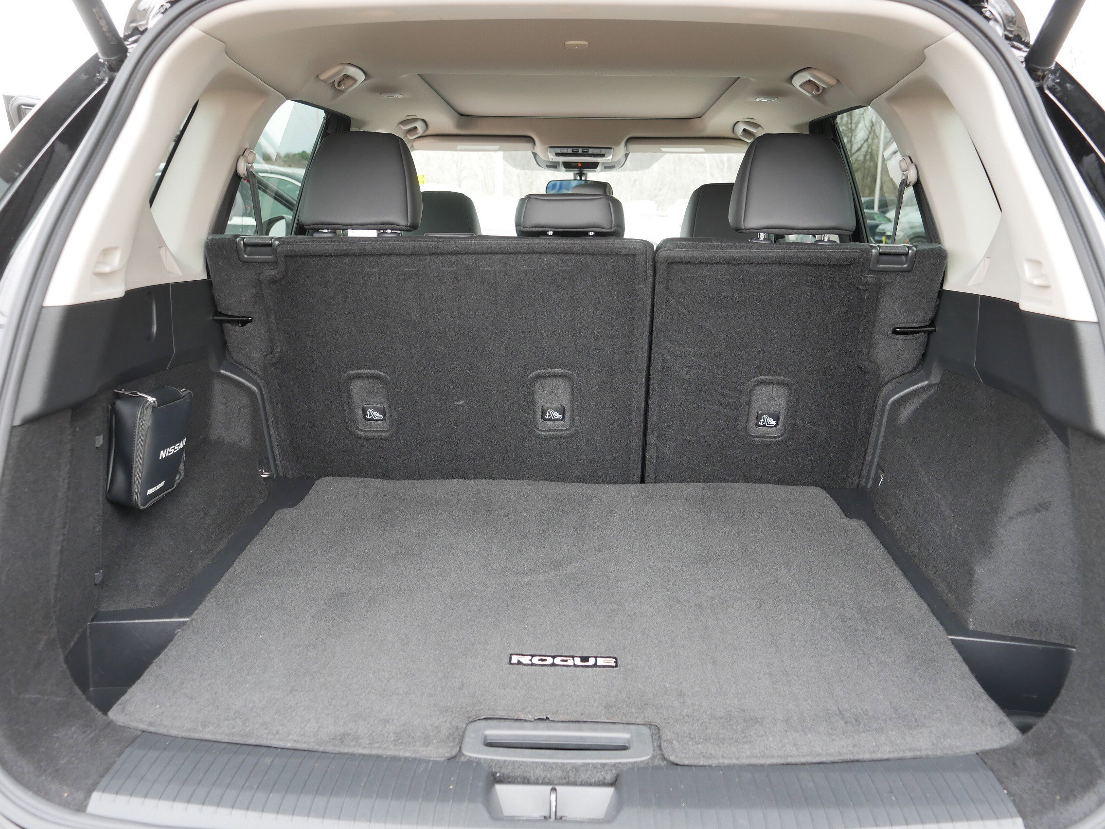 Certified 2023 Nissan Rogue SV w/ SV Premium B Package AWD/4WD image 18
