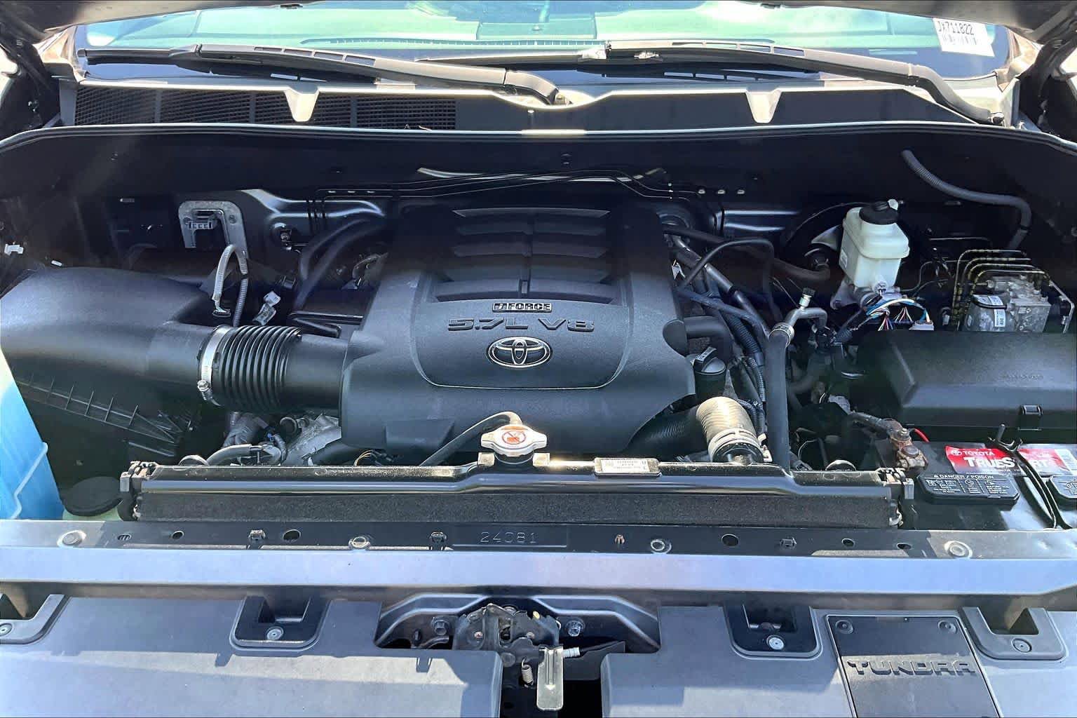 Used 2018 Toyota Tundra SR5 AWD/4WD image 31